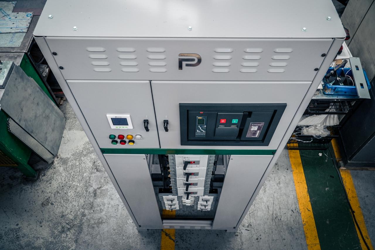 Tablero de Distribución BT PAKTRA en planta de manufactura